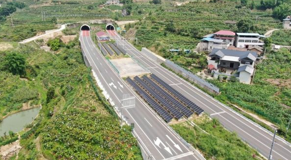 接高速、進校園、上車棚……多地“嘗鮮”光伏發(fā)電！政府表態(tài)：將全面推廣光伏應用