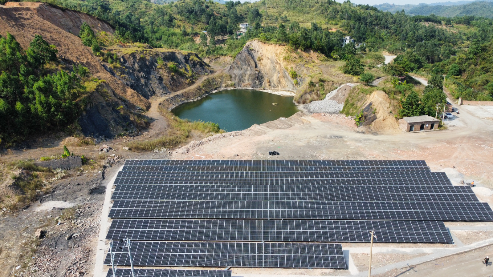 江西：1-8月太陽能電池產(chǎn)量增長57.6%